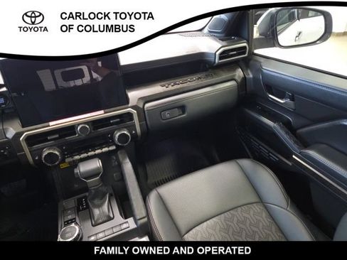 Used 2025 Toyota Tacoma Limited AWD/4WD image 18