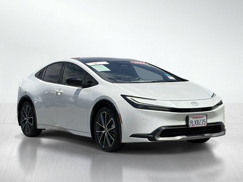 Certified 2024 Toyota Prius XLE FWD image 12