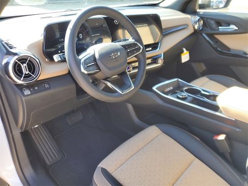 New 2026 Chevrolet Equinox ACTIV w/ Convenience Package III image 17