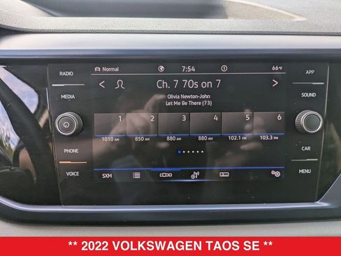 Used 2022 Volkswagen Taos SE image 25