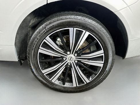 Used 2022 Volvo XC60 T8 Inscription w/ Advanced Package AWD/4WD image 31