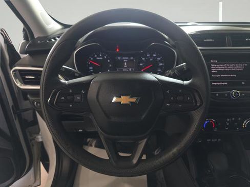 Used 2021 Chevrolet TrailBlazer LT w/ Driver Confidence Package FWD image 12