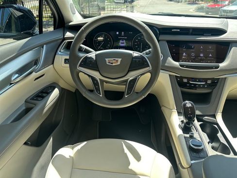Certified 2023 Cadillac XT5 Premium Luxury w/ Technology Package FWD image 33