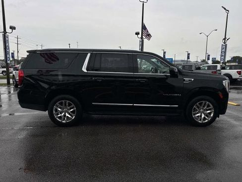 Used 2022 GMC Yukon XL SLT image 4