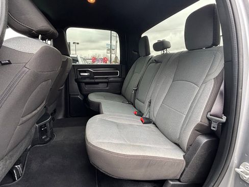 Used 2024 RAM 2500 Big Horn AWD/4WD image 19