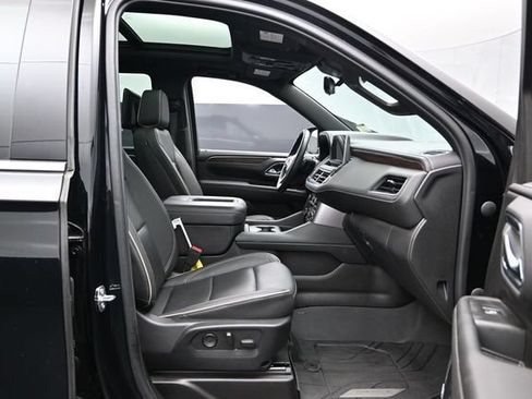 Used 2023 Chevrolet Tahoe Premier w/ Advanced Technology Package AWD/4WD image 27