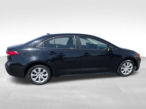Used 2024 Toyota Corolla LE FWD image 7