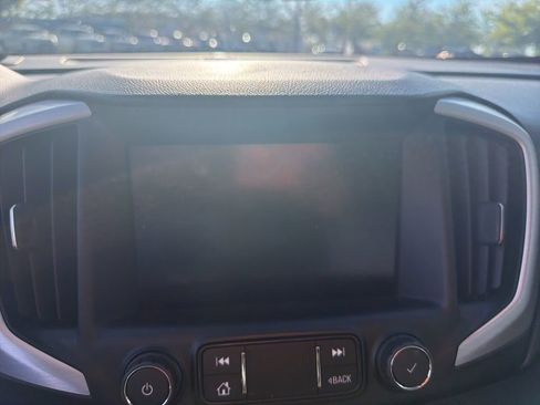 Used 2021 GMC Terrain SLT image 12