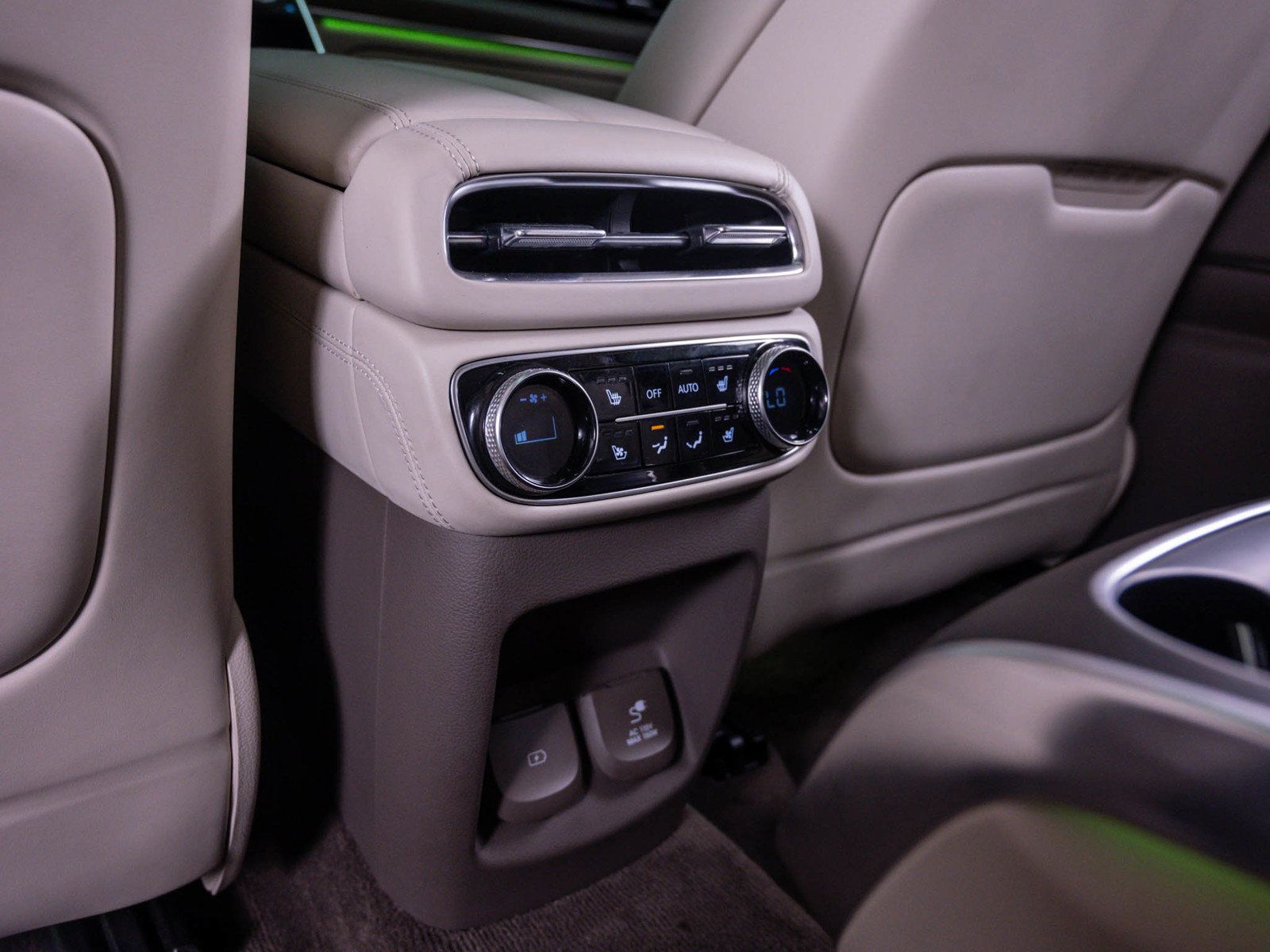 Used 2024 Genesis GV80 3.5T Prestige Signature AWD/4WD image 17
