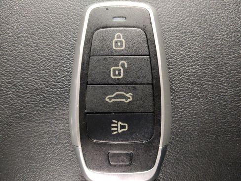Used 2020 Ford Edge SEL FWD image 32