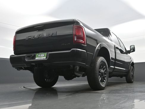 New 2026 RAM 2500 Limited AWD/4WD image 17