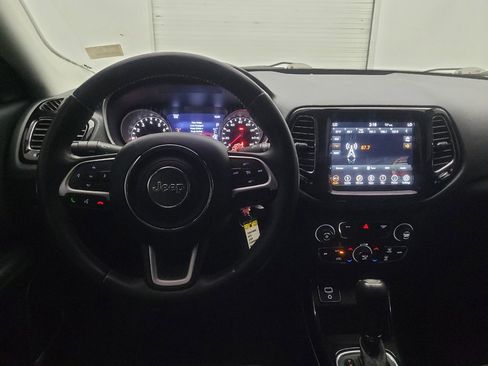 Used 2019 Jeep Compass Latitude FWD image 22