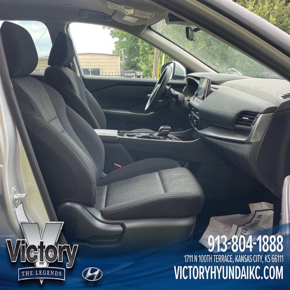 Used 2024 Nissan Rogue SV AWD/4WD image 10