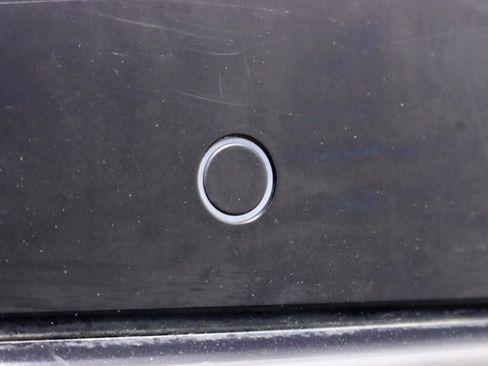 Used 2022 Chevrolet Suburban Z71 w/ Luxury Package image 43