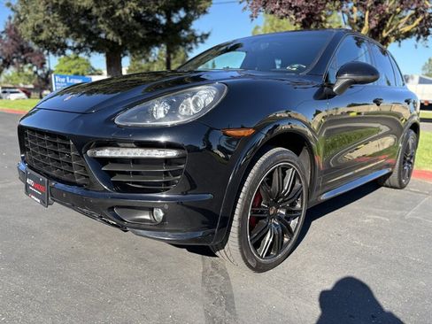 Used 2013 Porsche Cayenne GTS image 5