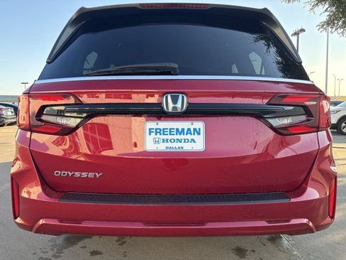 New 2027 Honda Odyssey EX-L image 3
