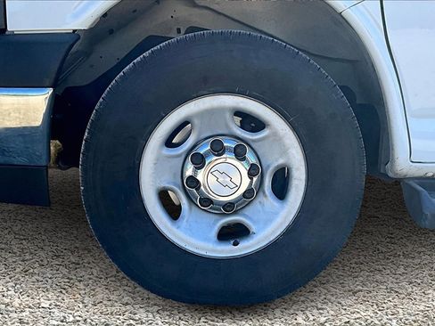 Used 2020 Chevrolet Express 3500 LT w/ LT Preferred Equipment Group image 8