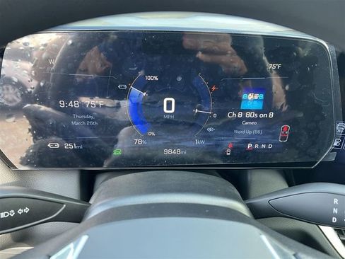 Certified 2025 Chevrolet Equinox EV LT FWD image 13