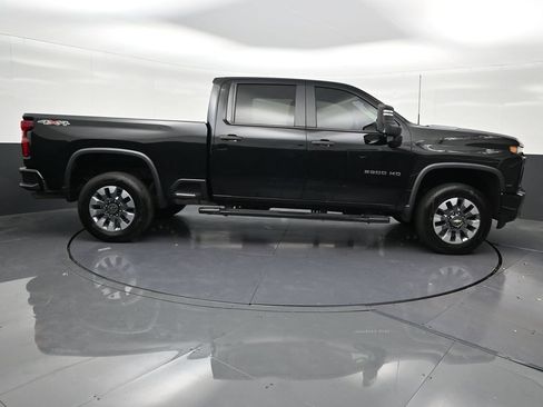 Used 2021 Chevrolet Silverado 2500 Custom w/ Custom Value Package AWD/4WD image 6
