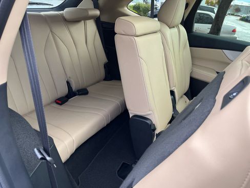 Used 2025 Acura MDX FWD image 21