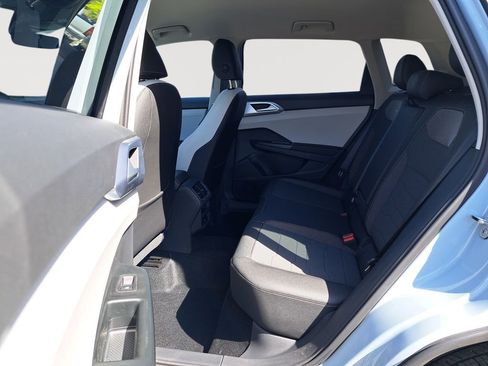 New 2025 Volkswagen Taos SE image 14