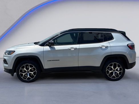 Used 2025 Jeep Compass Limited AWD/4WD image 7