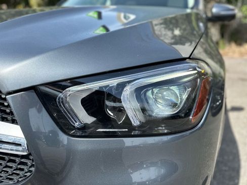 Used 2022 Mercedes-Benz GLE 350 4MATIC w/ AMG Line Exterior image 4