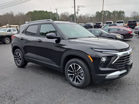 New 2025 Chevrolet TrailBlazer LT w/ Convenience Package image 1