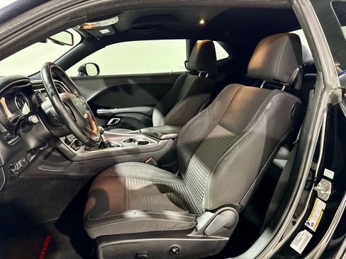 Used 2015 Dodge Challenger R/T w/ Quick Order Package 22B R/T image 3