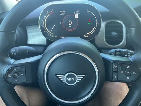 Used 2022 MINI Cooper 4-Door Hardtop FWD image 15