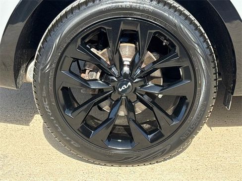 Used 2023 Kia Sorento SX image 9