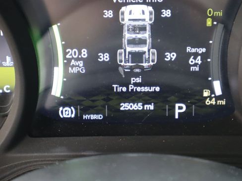 Used 2024 Jeep Wrangler Unlimited Sahara AWD/4WD image 9