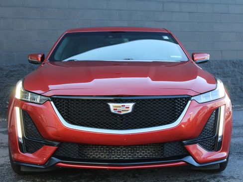 Used 2020 Cadillac CT5 Sport image 2