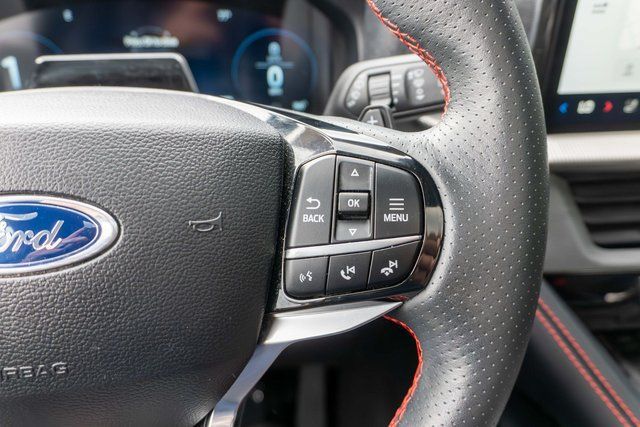 Used 2025 Ford Explorer ST AWD/4WD image 28
