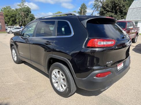 Used 2015 Jeep Cherokee Latitude w/ Cold Weather Group image 10