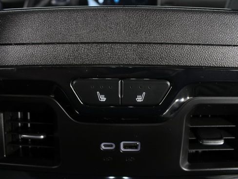 Used 2025 GMC Sierra 1500 AT4 w/ AT4 Premium Package image 23