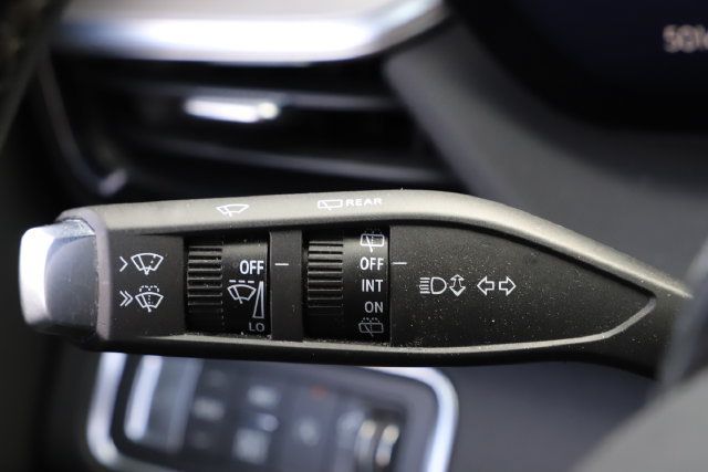 Used 2025 Buick Enclave Preferred AWD/4WD image 38