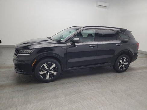 Used 2022 Kia Sorento S w/ Panoramic Sunroof Package FWD image 2