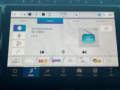 New 2025 Jeep Grand Cherokee L Limited image 8