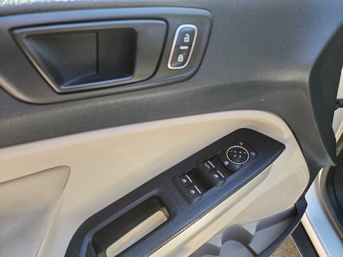 Used 2021 Ford EcoSport S image 14