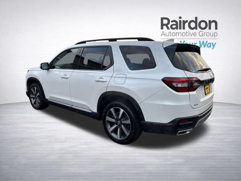Used 2025 Honda Pilot Elite image 5