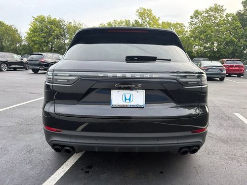Used 2022 Porsche Cayenne S AWD/4WD image 4