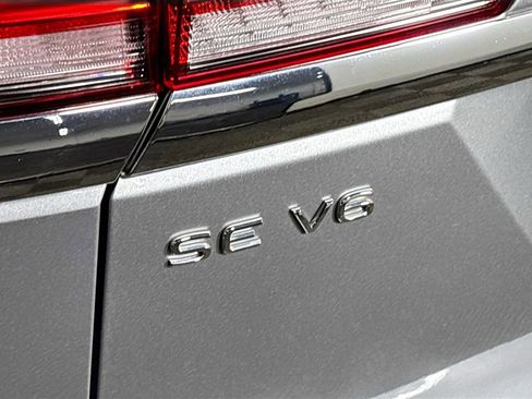 Certified 2023 Volkswagen Atlas SE w/ Black Wheel Package image 23