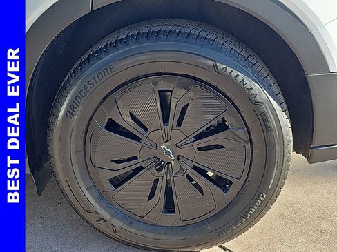 New 2025 Chevrolet Blazer EV LT w/ Midnight/Sport Edition image 37