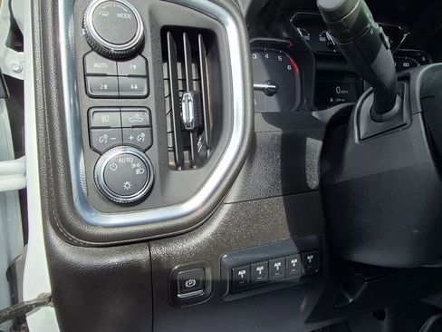 Used 2022 GMC Sierra 3500 SLE w/ SLE Convenience Package image 11