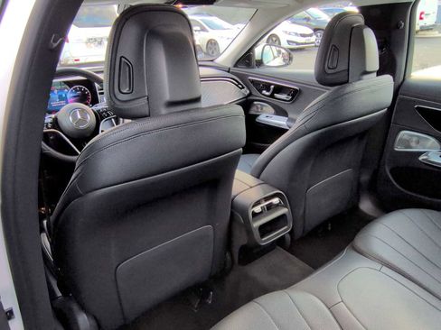 Used 2024 Mercedes-Benz E 350 4MATIC Sedan image 18