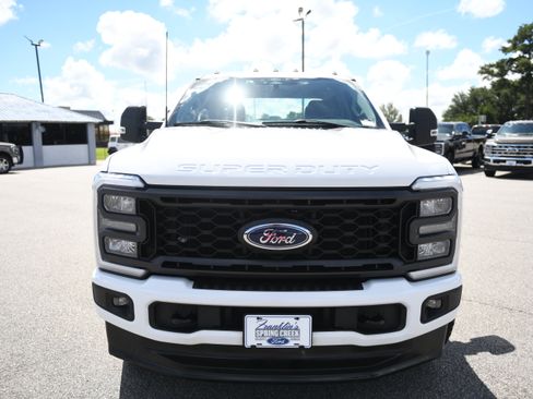 Used 2024 Ford F250 XL w/ STX Appearance Package AWD/4WD image 4