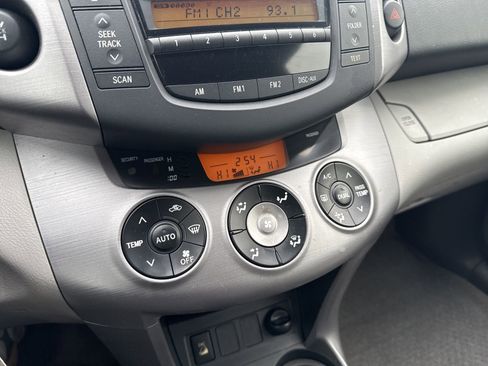 Used 2007 Toyota RAV4 Limited image 21