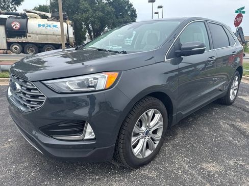 Used 2021 Ford Edge Titanium w/ Cargo Accessory Package AWD/4WD image 5