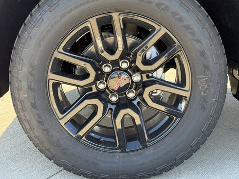 New 2026 GMC Sierra 1500 Elevation image 8